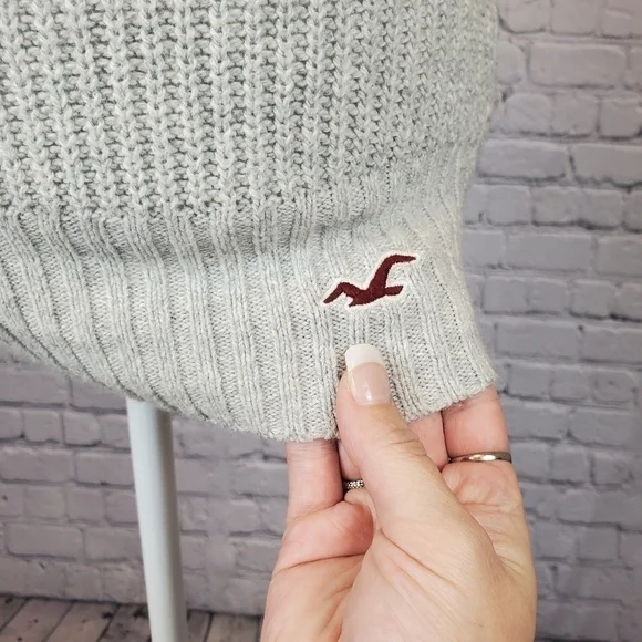 Hollister short sleeve pullover sweater grey sz.XS - Picture 7 of 8